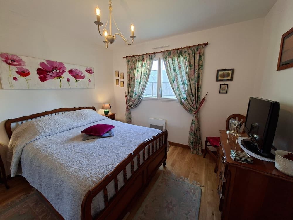 Ground Floor Holiday Home in Plestin des Greves - Photo 3