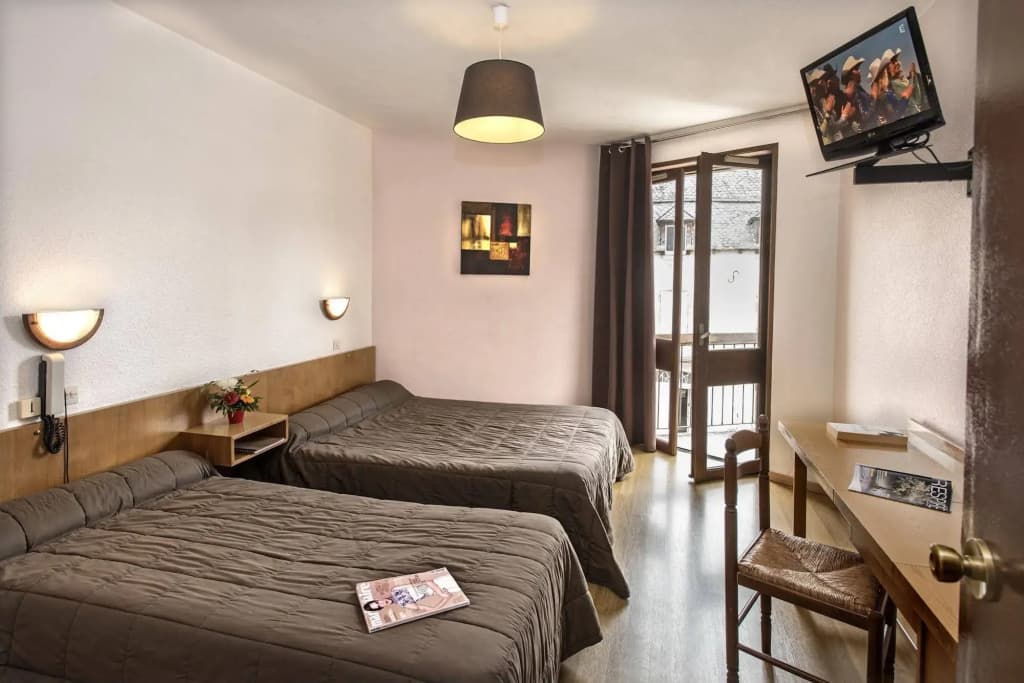 Hotel Du Commerce logis de france - Photo 4