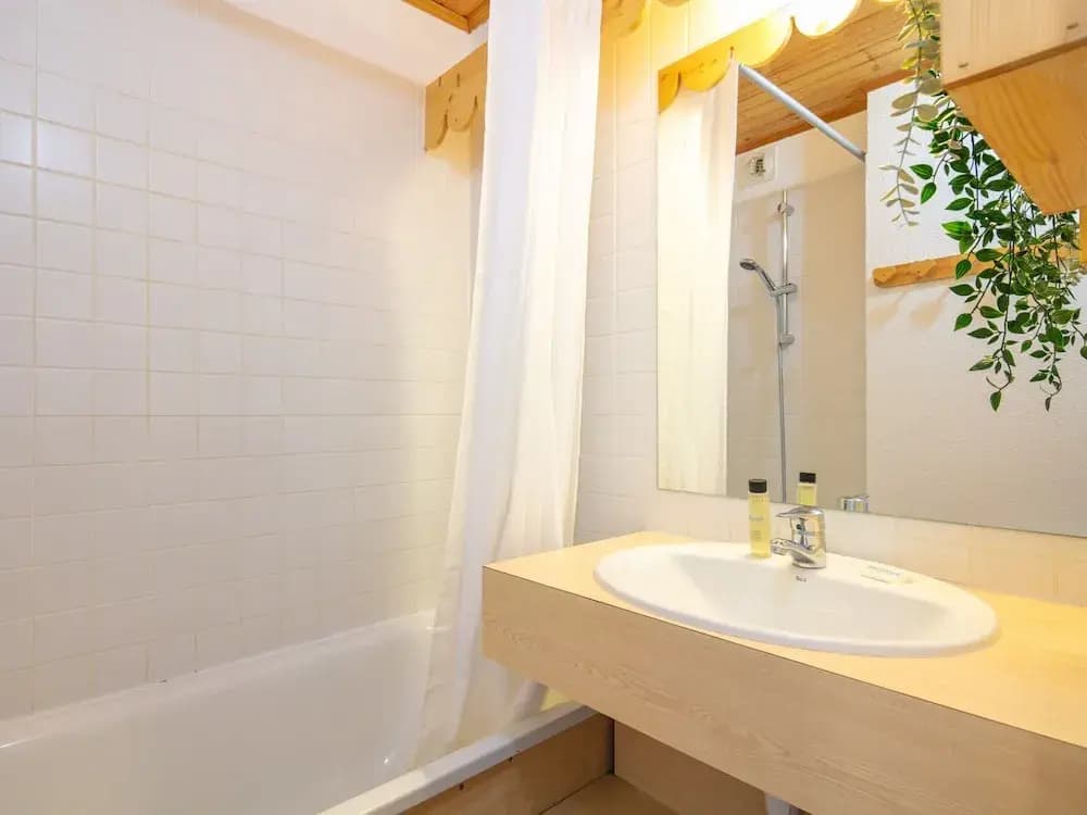 Snug Apartment on the Mountains - Photo 3