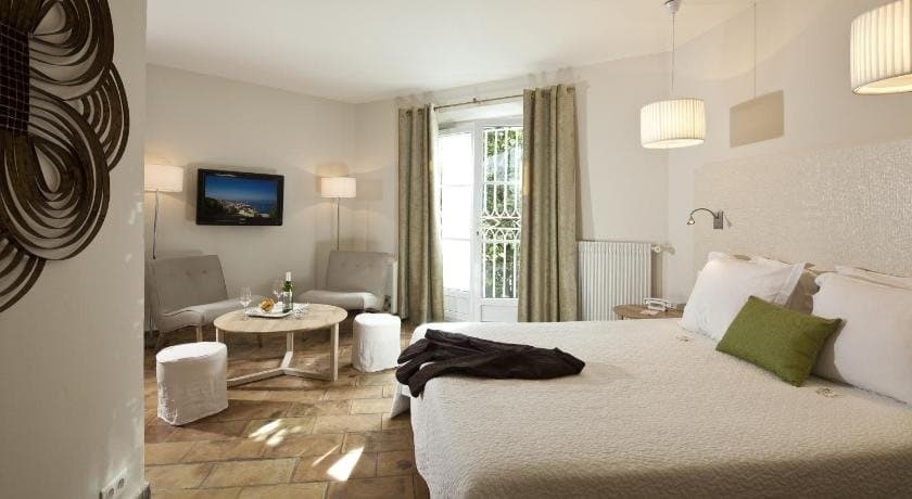 Hotel des Lices - Photo 2
