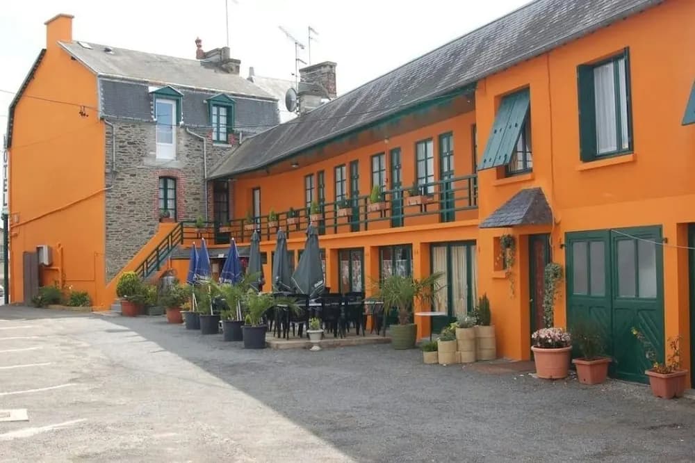 Hôtel Au jardin St Michel - Photo 1