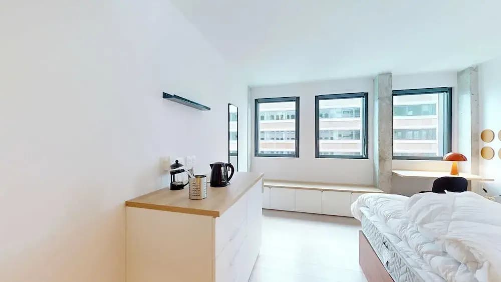 Room 1211 in a Premium Residence- Sport/laundry - Photo 2