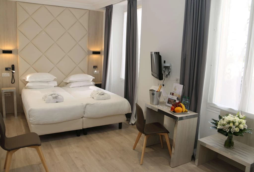 Golden Tulip Cannes hotel de Paris - Photo 5