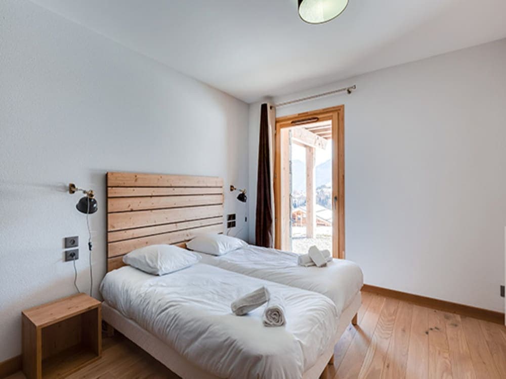 Chalet in Combloux With Mont-blanc Views - Miniature 6