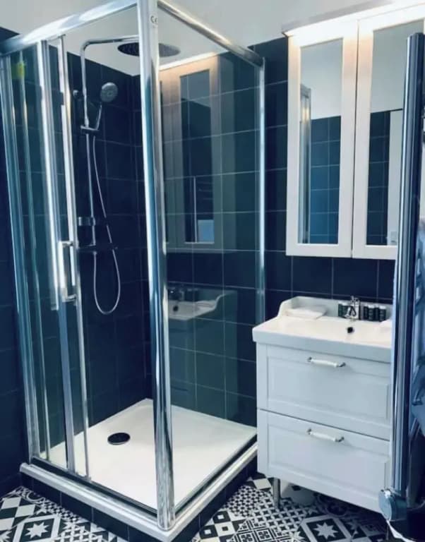 House for 18 People With Cinema Place Morny - Miniature 8