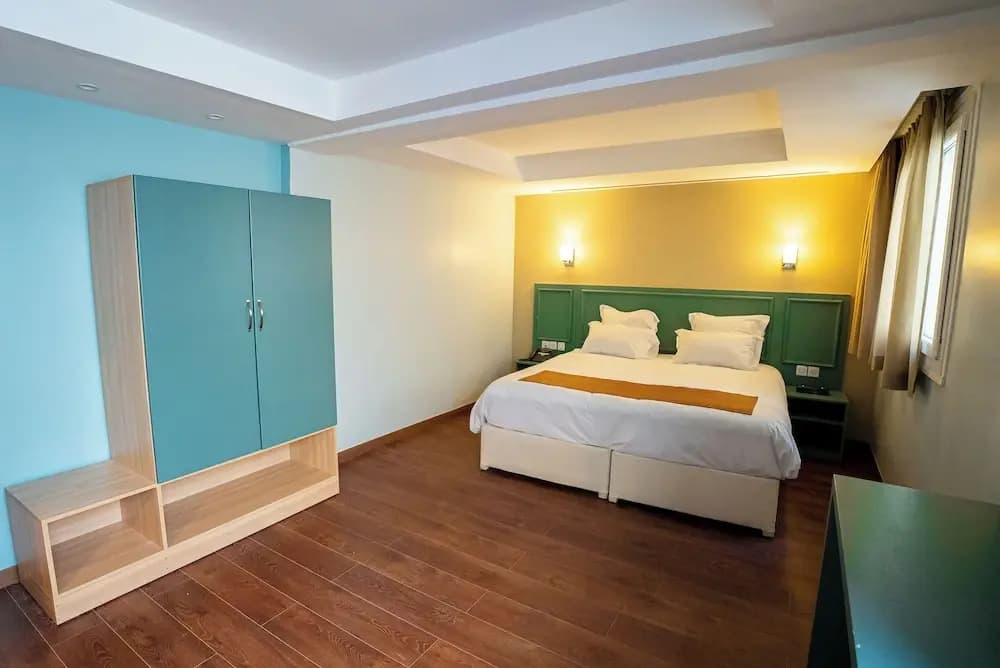 Breeze Hotel - Miniature 6