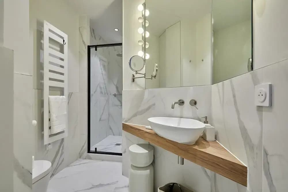 Superb New 1 Bedroom Flat Notre Dame de Paris - Miniature 8