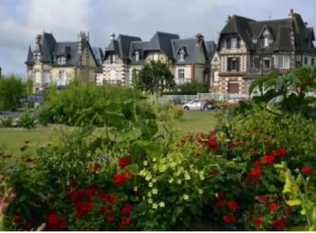 Cosy appartement dans une villa avec piscine, proche du centre et de la mer - Photo 1