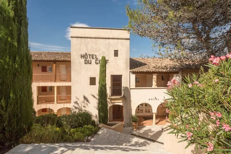 Pierre & Vacances Hotel Du Golf De Pont Royal En Provence - Photo 1