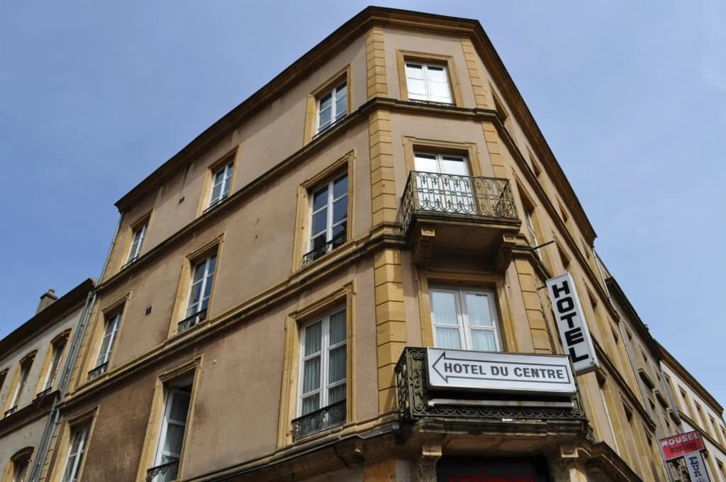 Hôtel du Centre - Photo 1