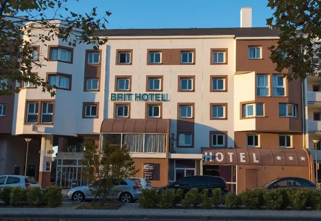 Brit Hotel Tours Sud - Le Cheops - Photo 1
