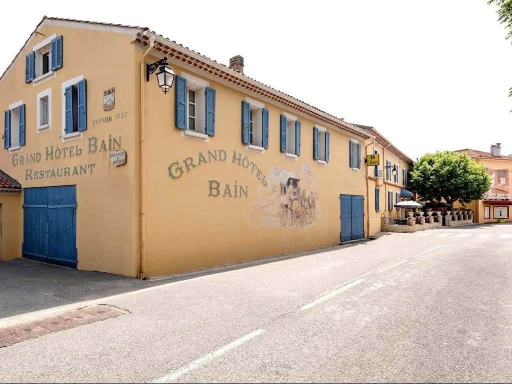 Grand Hôtel Bain - Photo 1