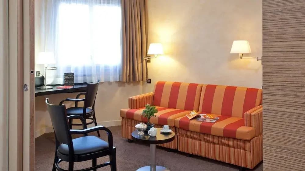 Logis Hotel L'Embarcadère - Miniature 6