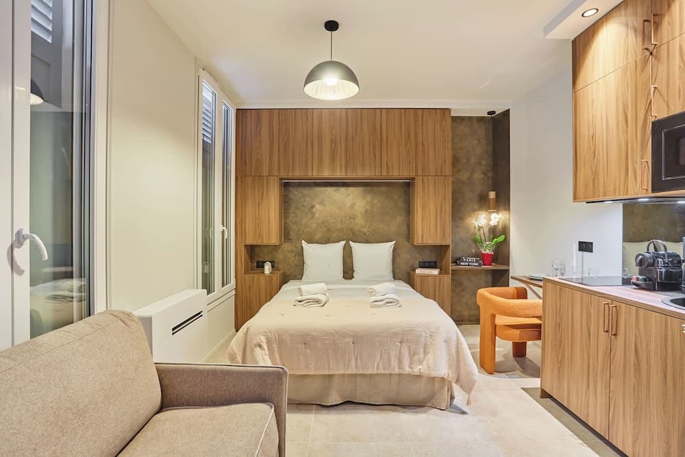 Suite Premium Facing the Chateau de Vincennes - Photo 3