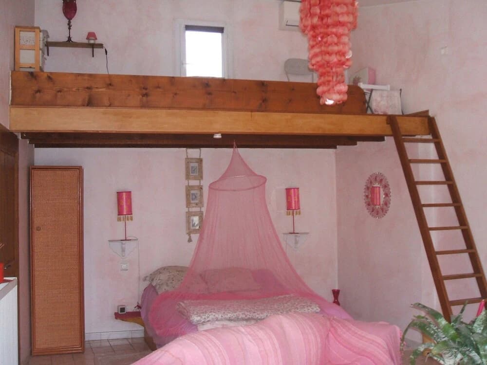 Stunning home in Chateaurenard w/ Outdoor swimming pool, WiFi and Outdoor swimming pool - Photo 3