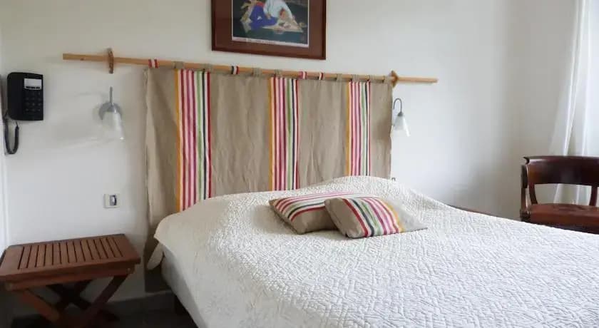 Hotel Iguzkian - Photo 4