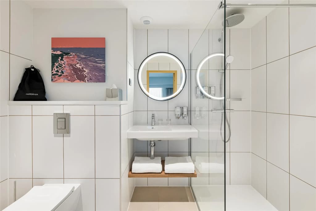 Hampton by Hilton Bordeaux Merignac Airport - Miniature 8