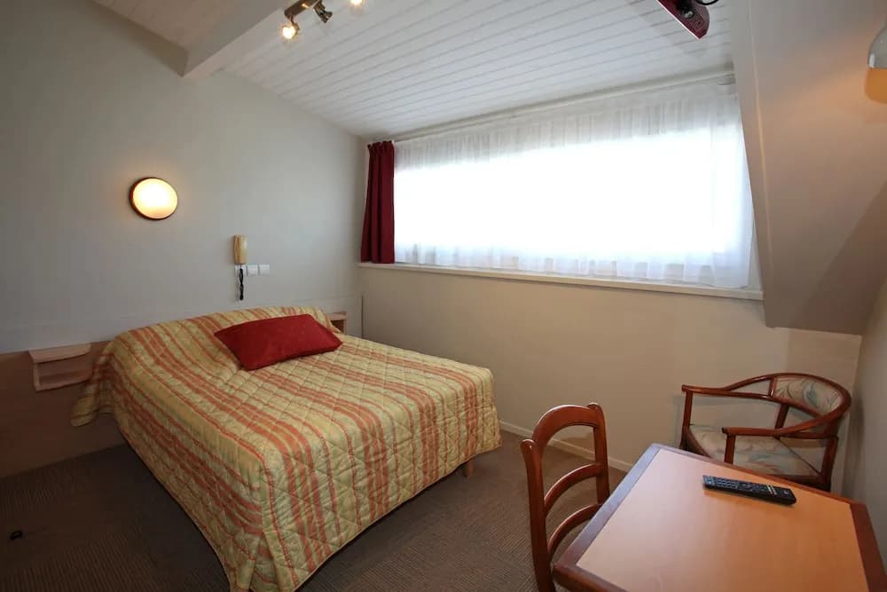 Au Primerose Hotel - Photo 2