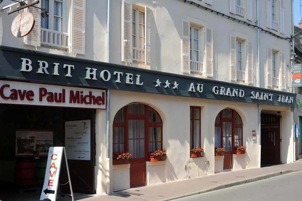 Best Western Plus Au Grand Saint Jean - Photo 1