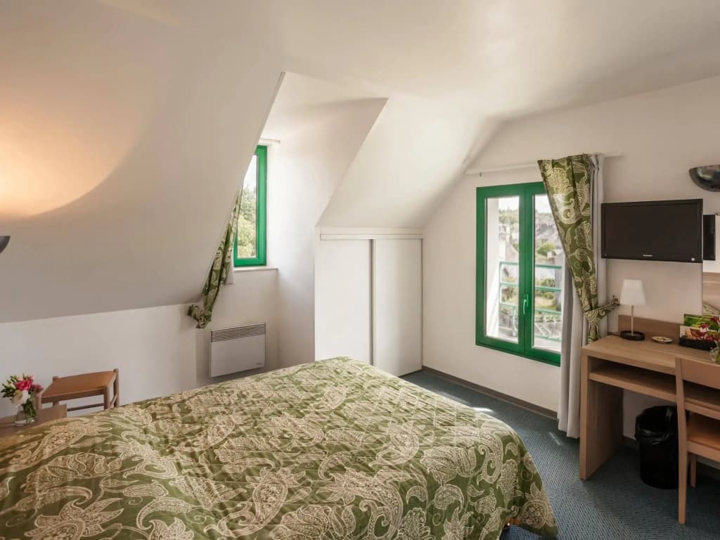 Logis Hotel Du Lac - Photo 4