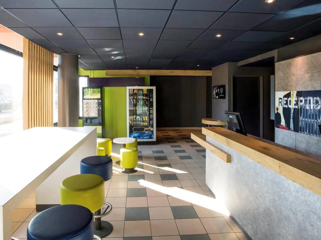 ibis budget Orly Chevilly Tram 7 - Photo 2