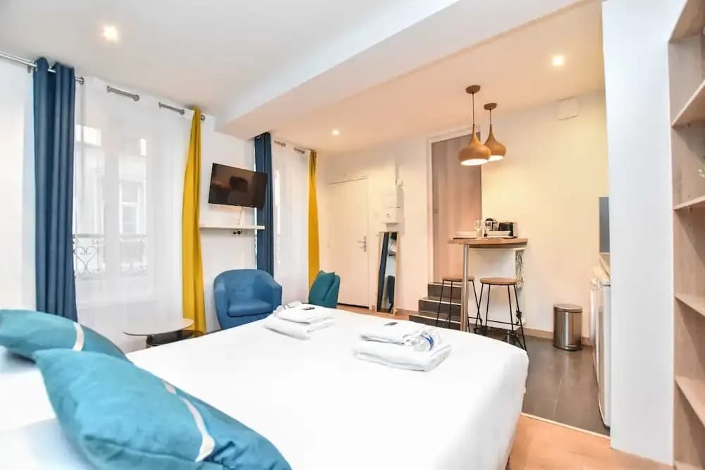 Modern Studio in the Heart of Paris - Photo 5