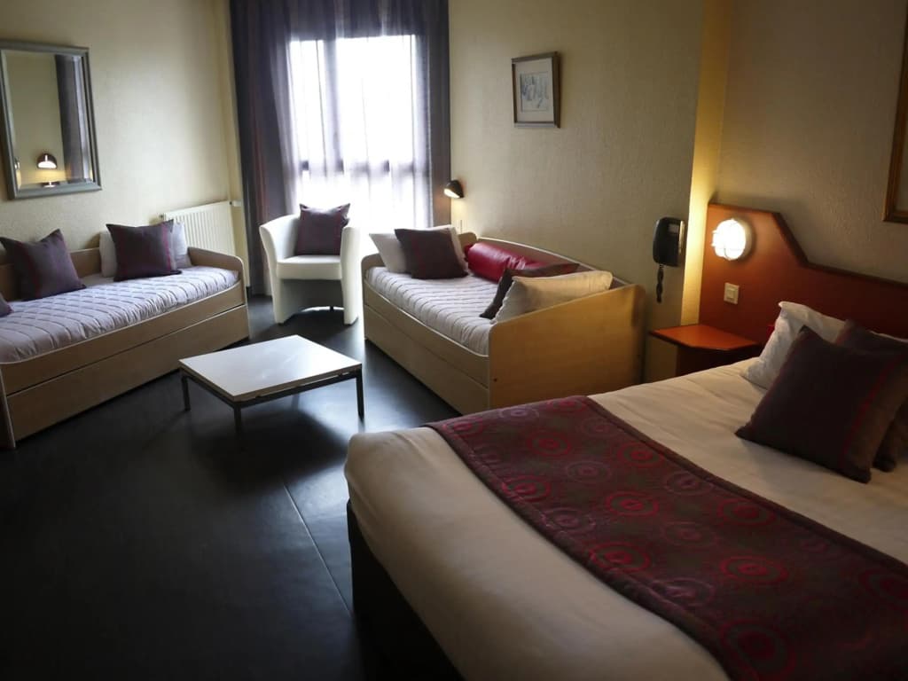 Kyriad Direct Rennes Ouest - Photo 4