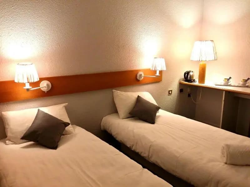 Forest Hotel - Photo 5