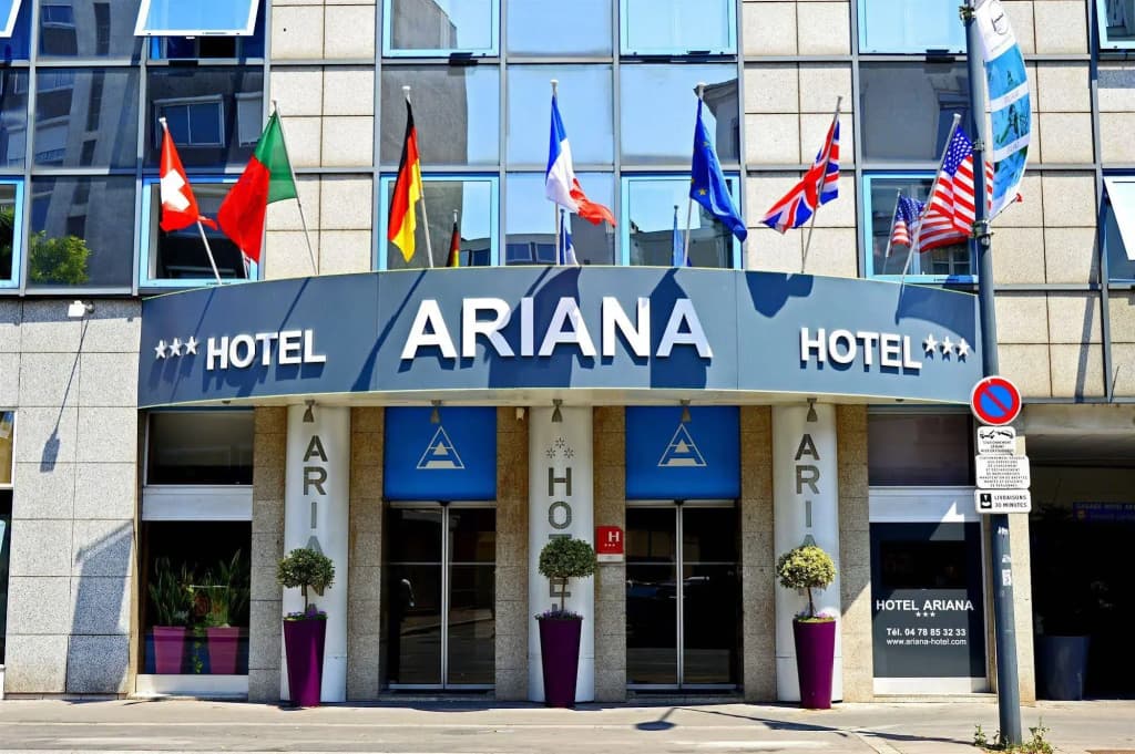Ariana Hotel - Photo 1