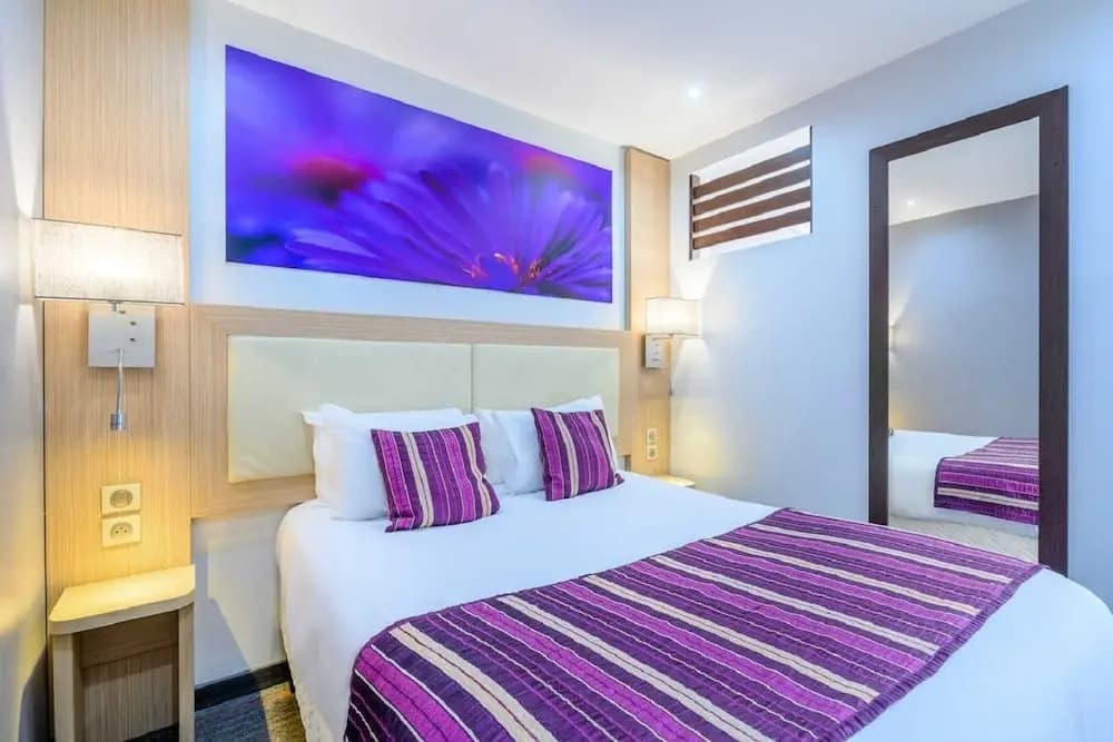 FH Confort Hôtel Orleans - Photo 4