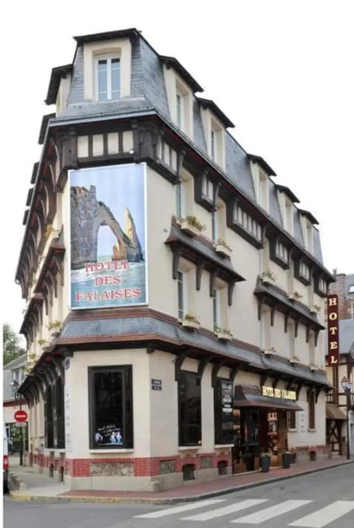 Hôtel des Falaises - Photo 1