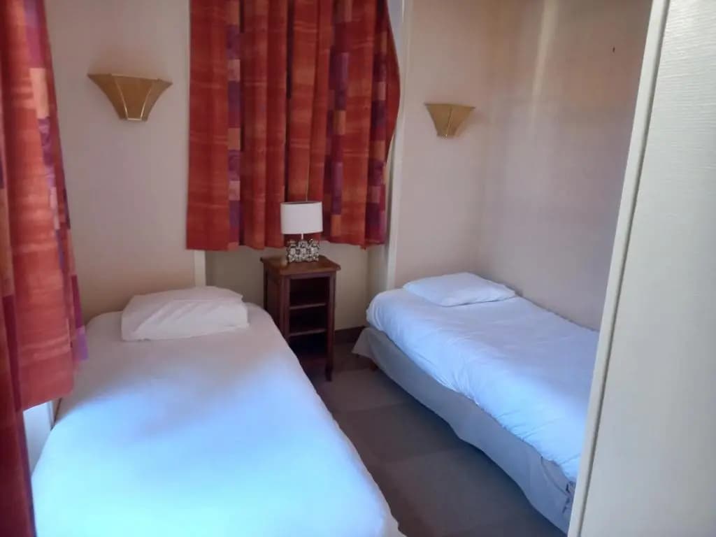 Hôtel des Cymaises - Photo 3