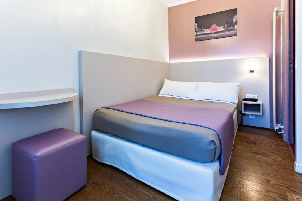 Modern Hotel - Photo 3