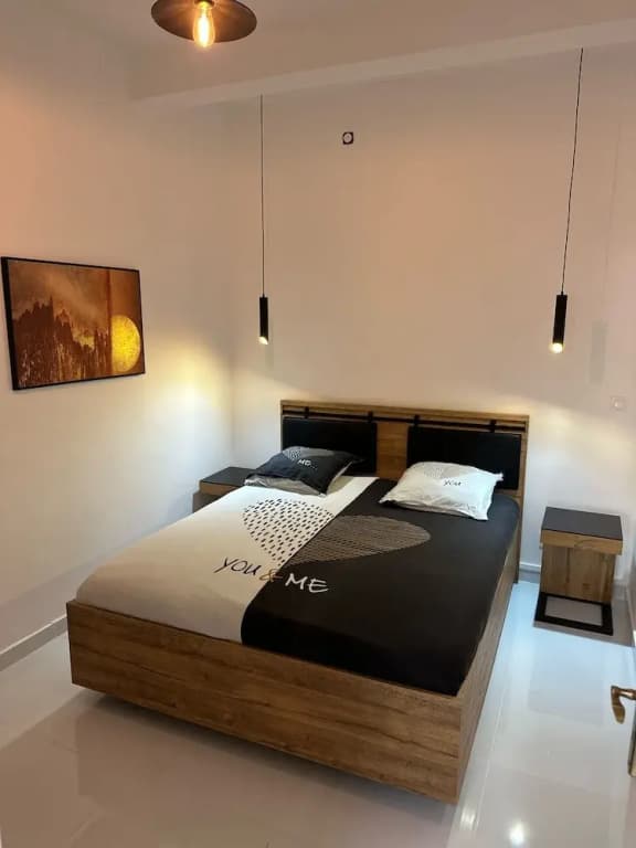 Cyrus Hotel-House - Photo 4