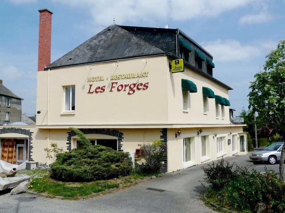 Hôtel Les Forges - Photo 1