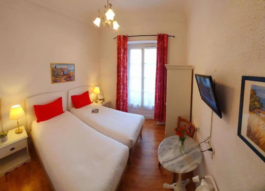 Hôtel Louvia - Miniature 7