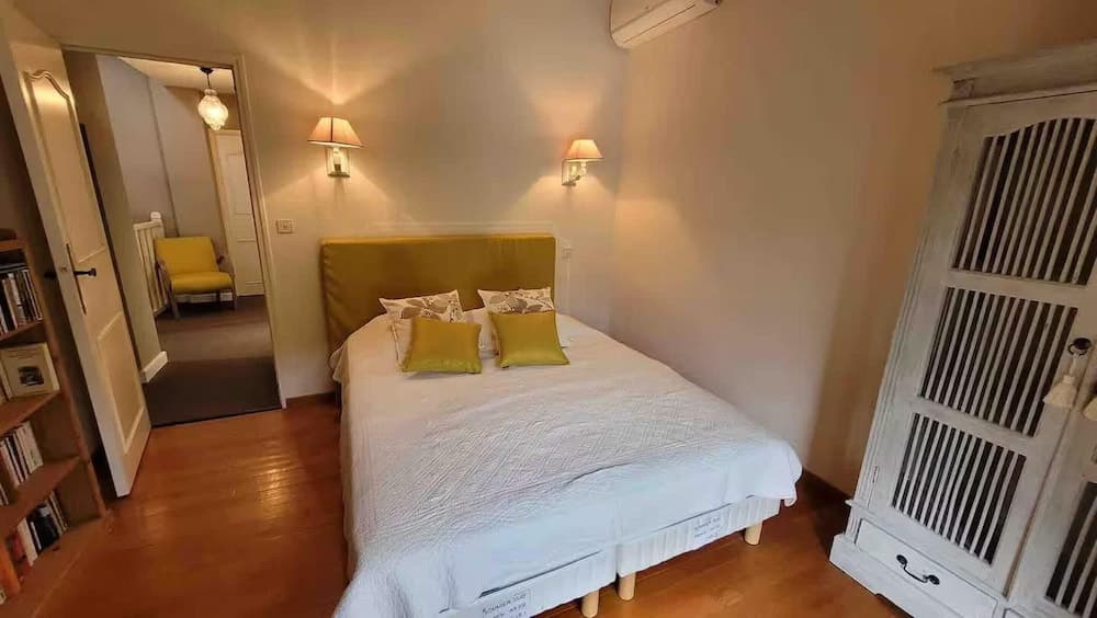 Villa Near Avignon With Separate Suites - Miniature 6
