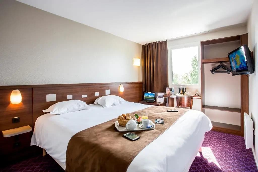Brit Hotel Rennes - Le Castel - Miniature 7