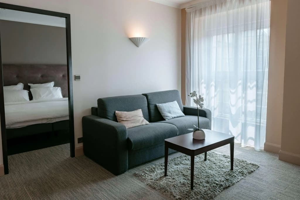Best Western Plus Poitiers Centre Le Grand Hotel - Miniature 6