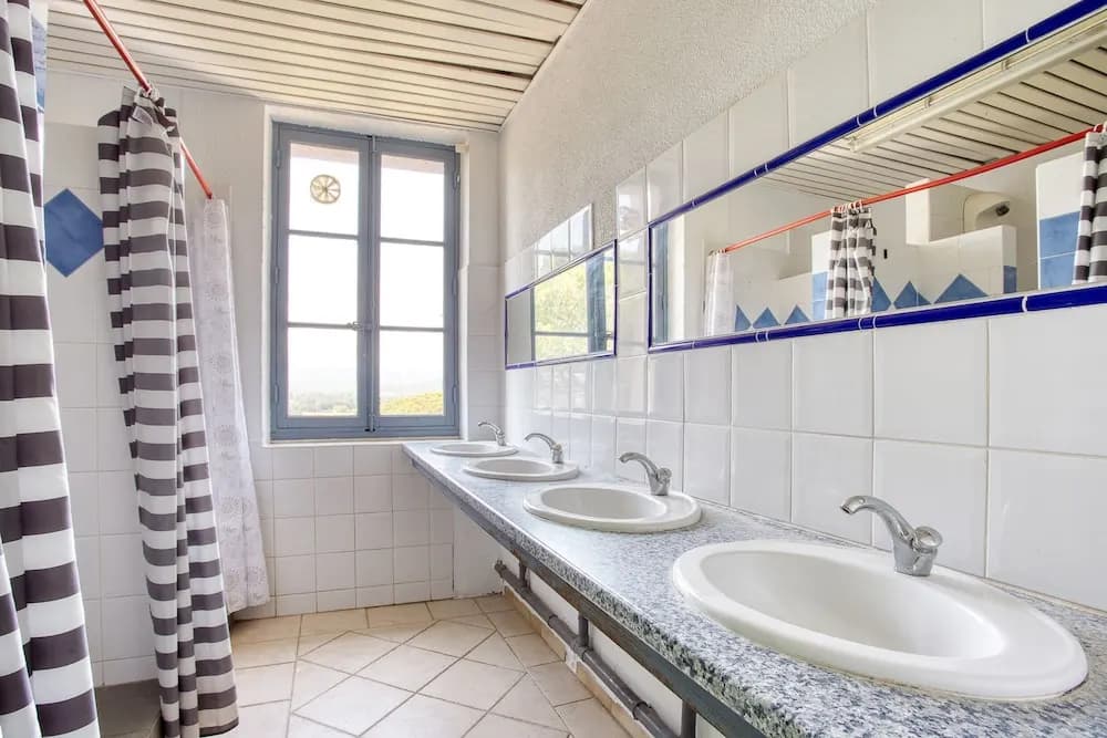 Auberge de Fréjus Saint-Raphael - Hostel - Miniature 8