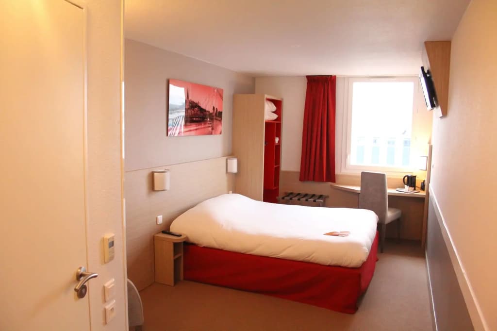 B&B HOTEL Lyon Aéroport Saint-Quentin-Fallavier - Miniature 7