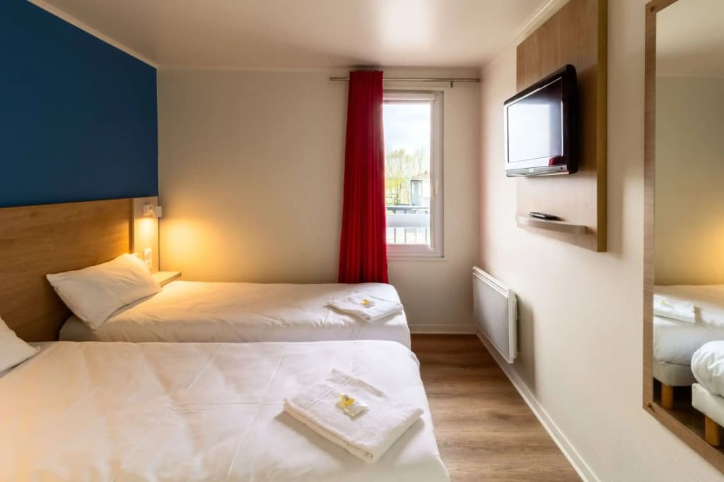 Brit Hotel Rouen Barentin - Photo 4