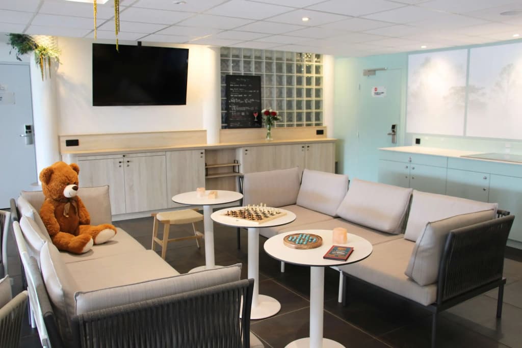 Hôtel Kyriad La Rochelle Centre Ville - Photo 3