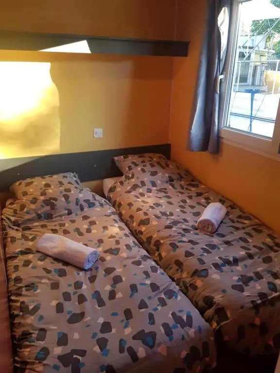 Mobil-home flottant SEURRE vue panoramique sur l'eau jacuzzi privé en option - Photo 3