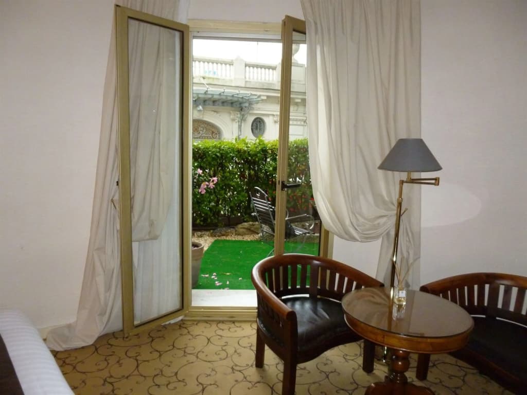Hôtel du Petit Palais - Miniature 7