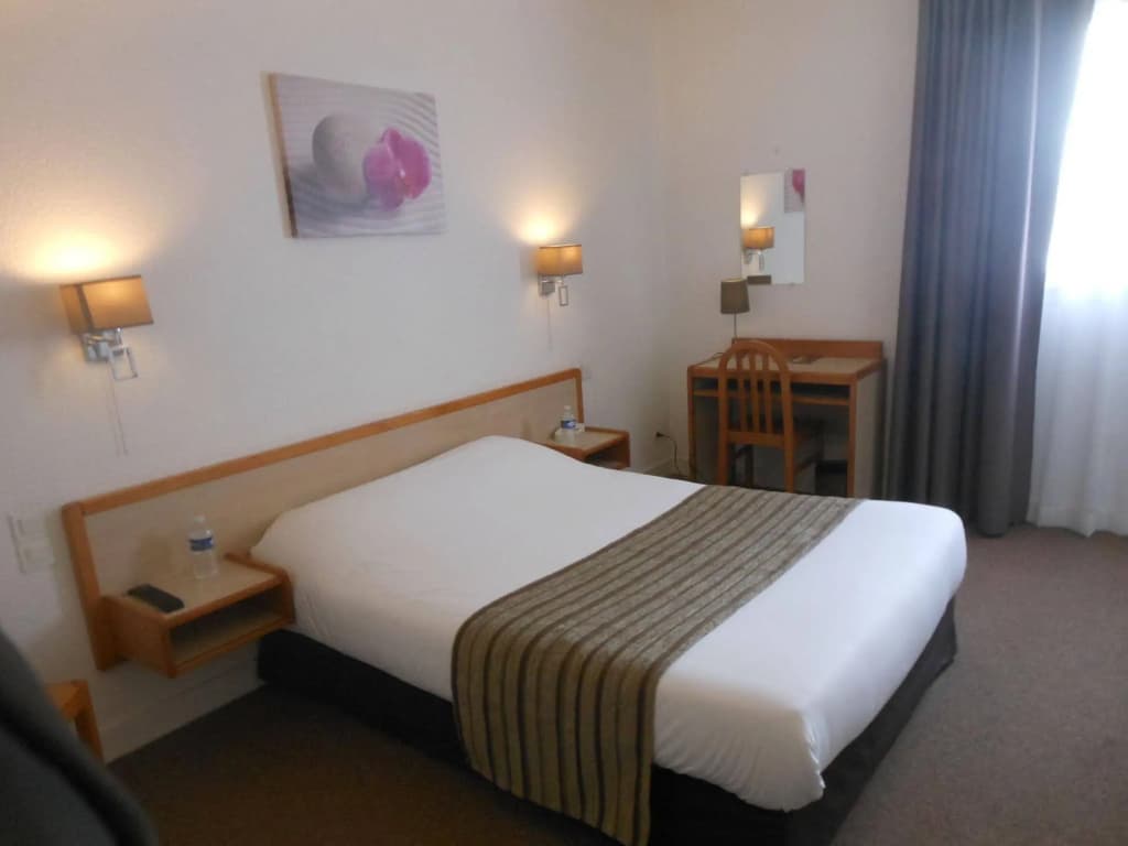 Hotel La Buissonniere - Photo 2