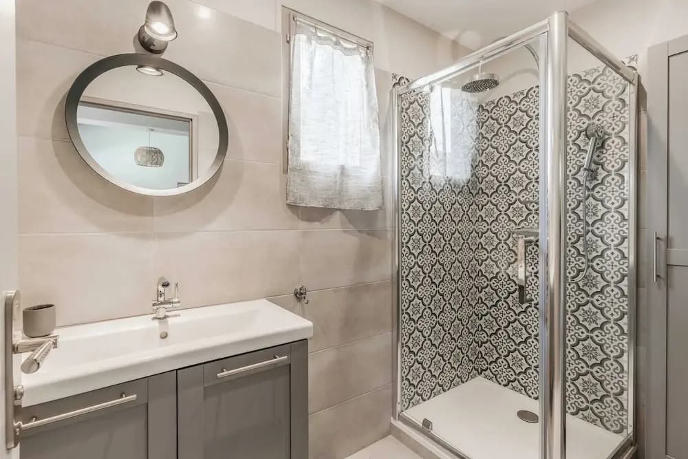 House for 18 People With Cinema Place Morny - Miniature 7