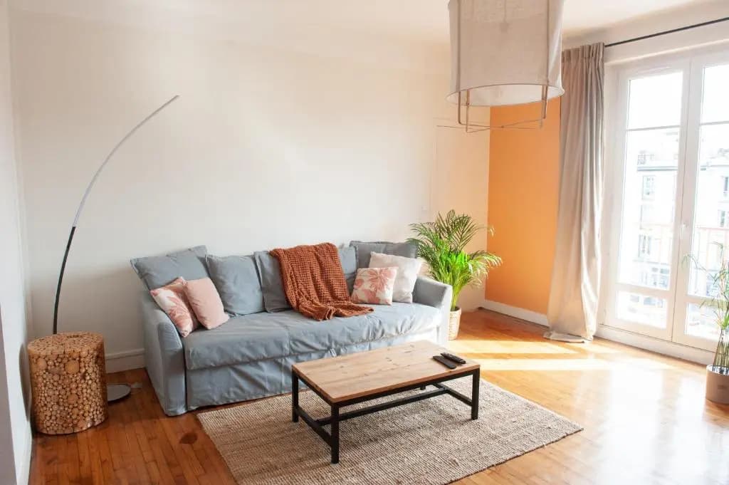 Appartement spacieux avec balcon et parking - Photo 5