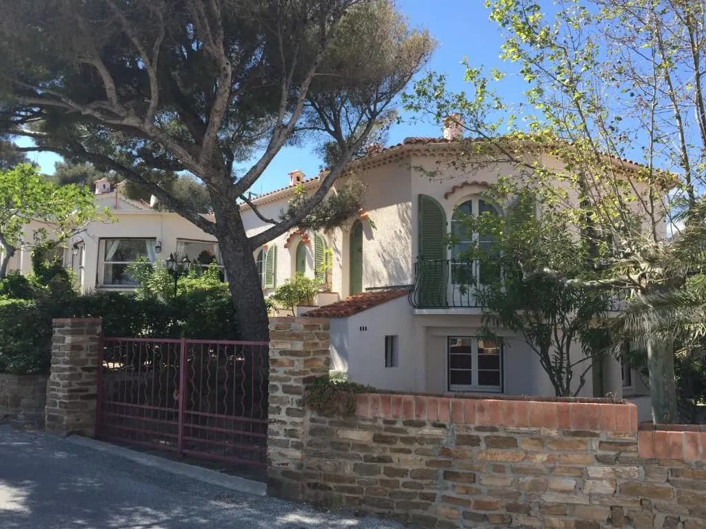 Hôtel Astria - Photo 1