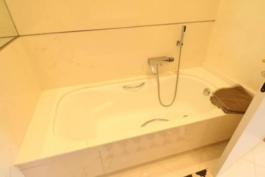 Beautiful 3 bedroom. Direct sea view. 401 - Miniature 8